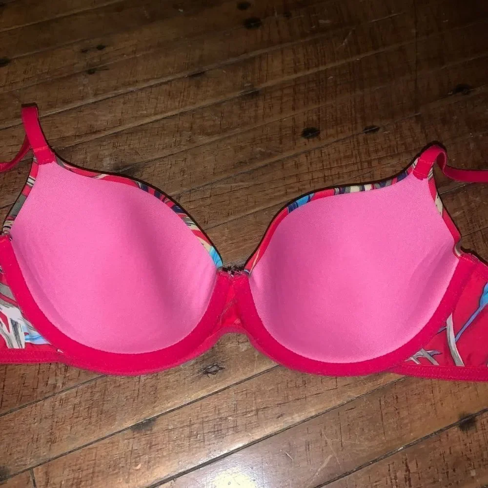 Victoria’s Secret red tropical wear everywhere lightly lined 34C bra